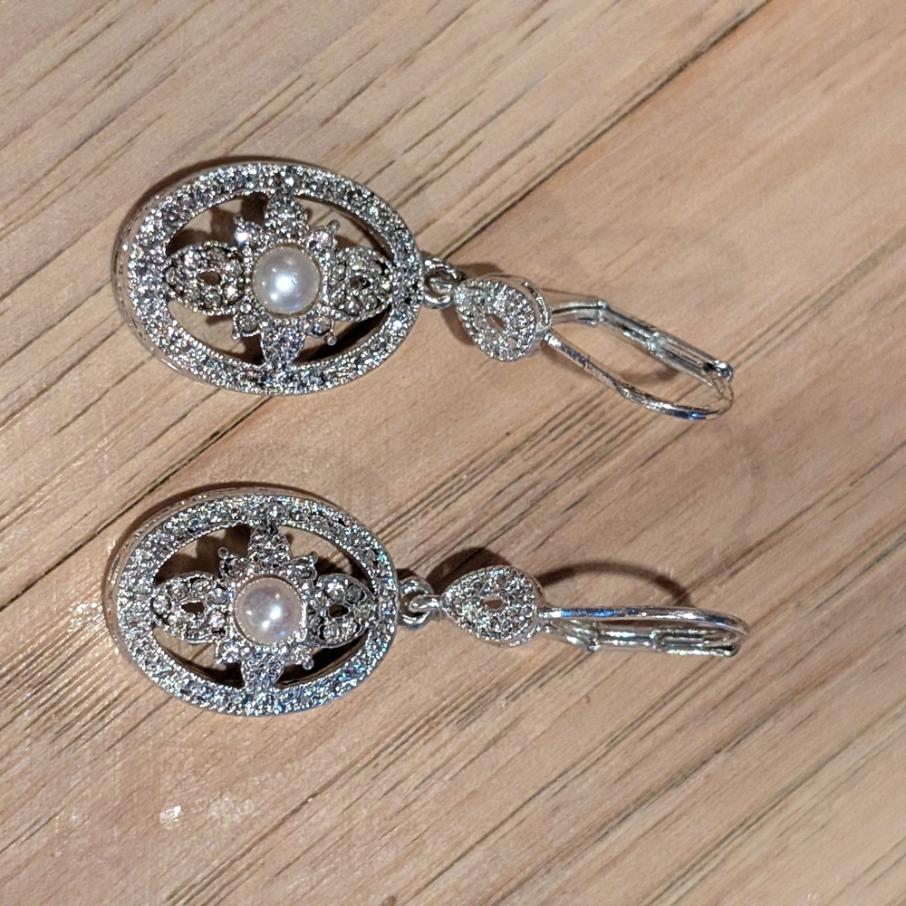 Source Unknown Silver And Pearl Drop Earrings - image 1